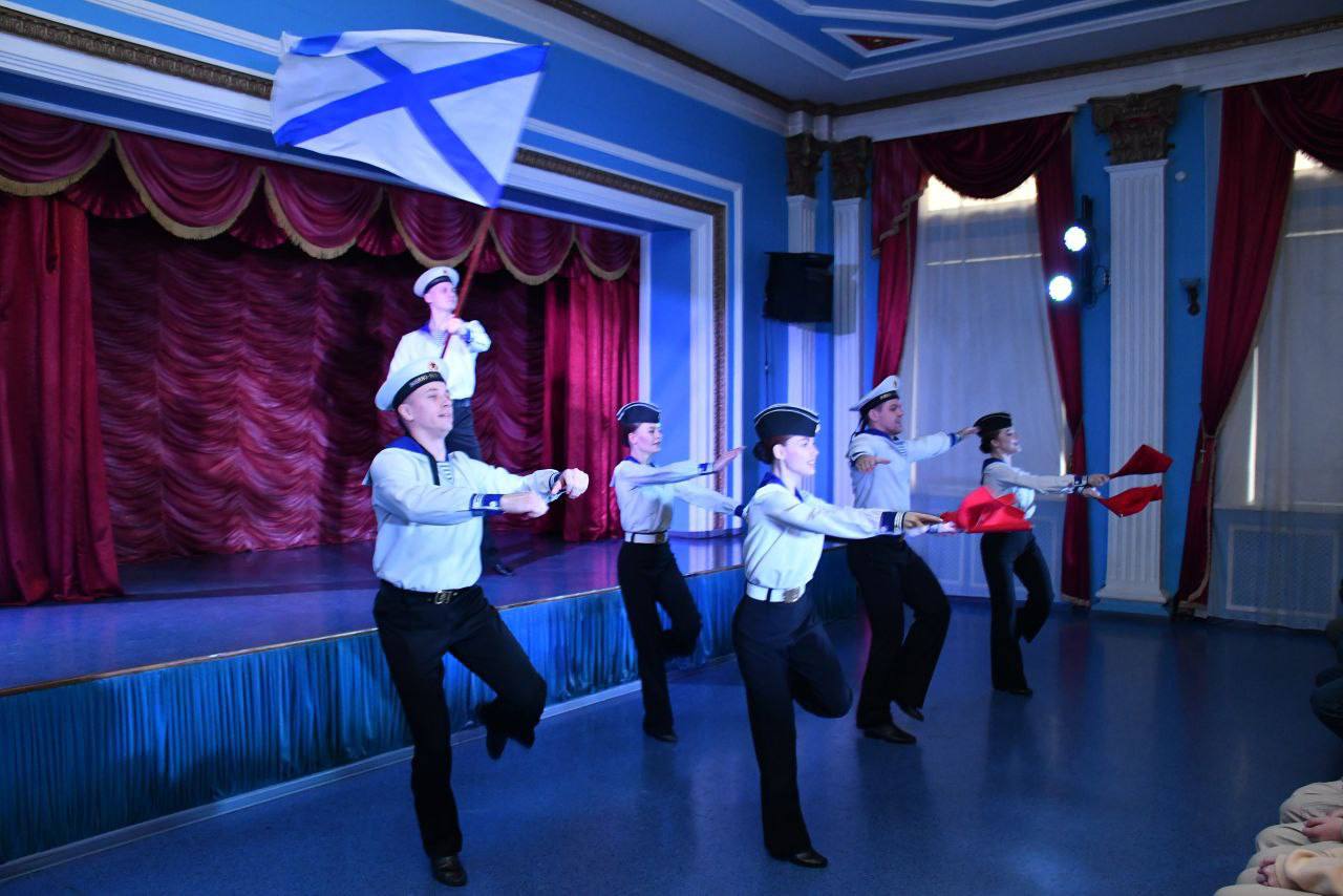 В Доме офицеров состоялся концерт для воинов ОМОН В Доме офицеров состоялся концерт для воинов ОМОН