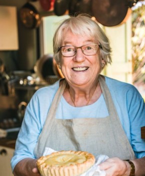 Как бабушка Нина вернулась к самоуважению после работы в столовой