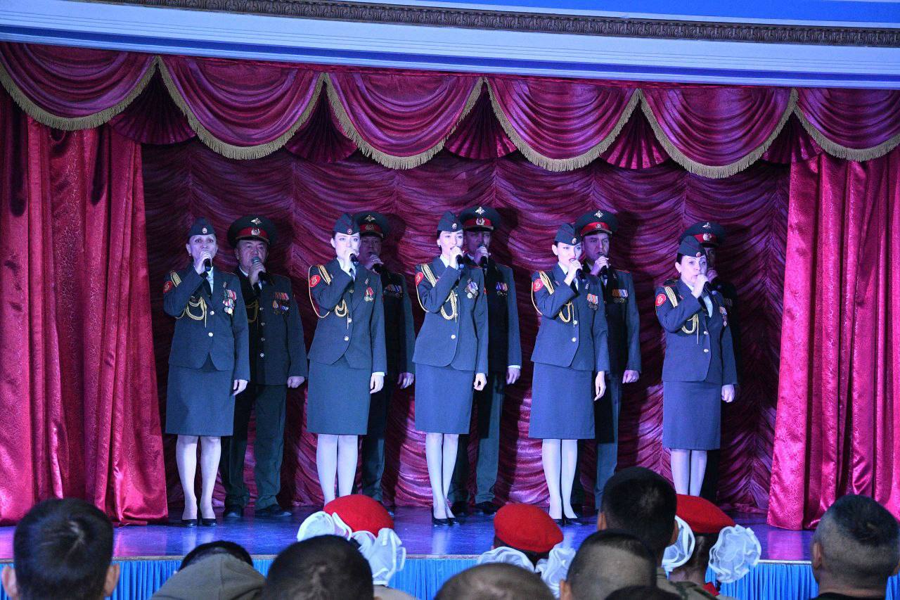В Доме офицеров состоялся концерт для воинов ОМОН В Доме офицеров состоялся концерт для воинов ОМОН