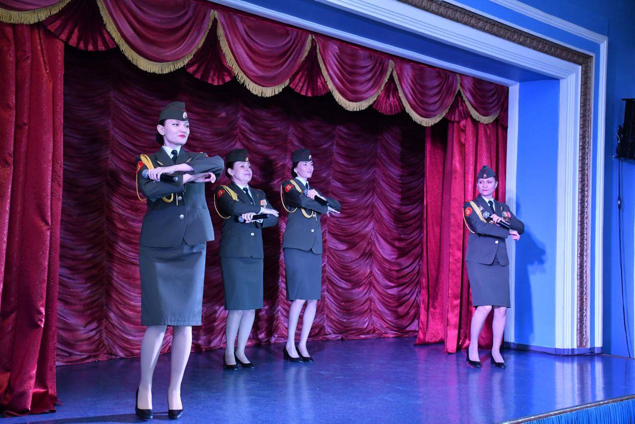 В Доме офицеров состоялся концерт для воинов ОМОН В Доме офицеров состоялся концерт для воинов ОМОН