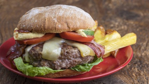 Есть одно «но»: правда ли, что газировка и фастфуд могут «посадить» зрение в два счета