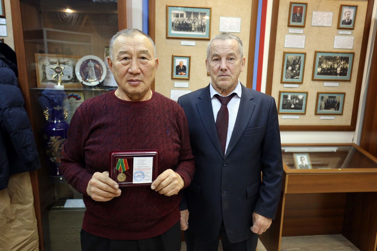 Вчера в музее регионального надзорного ведомства состоялось расширенное заседание Совета общественной организации ветеранов и пенсионеров прокуратуры Забайкальского края с приглашением всех ее членов Вчера в музее регионального надзорного ведомства состоялось расширенное заседание Совета общественной организации ветеранов и пенсионеров прокуратуры Забайкальского края с приглашением всех ее членов