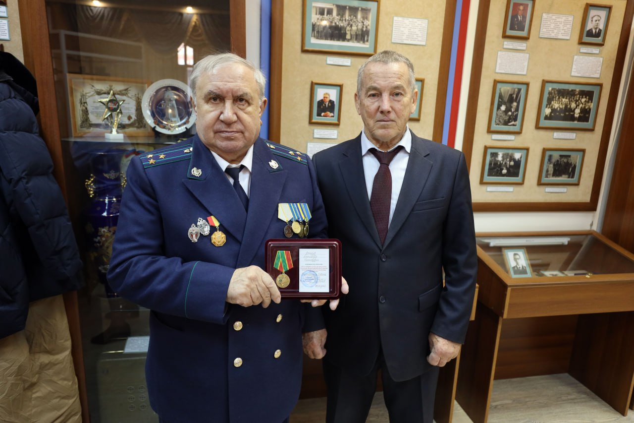 Вчера в музее регионального надзорного ведомства состоялось расширенное заседание Совета общественной организации ветеранов и пенсионеров прокуратуры Забайкальского края с приглашением всех ее членов Вчера в музее регионального надзорного ведомства состоялось расширенное заседание Совета общественной организации ветеранов и пенсионеров прокуратуры Забайкальского края с приглашением всех ее членов