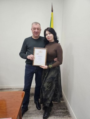 Андрей Гурулев: Вручил благодарственное письмо Татьяне Лоншаковой, руководителю забайкальского отделения Фонда «Защитников Отечества»