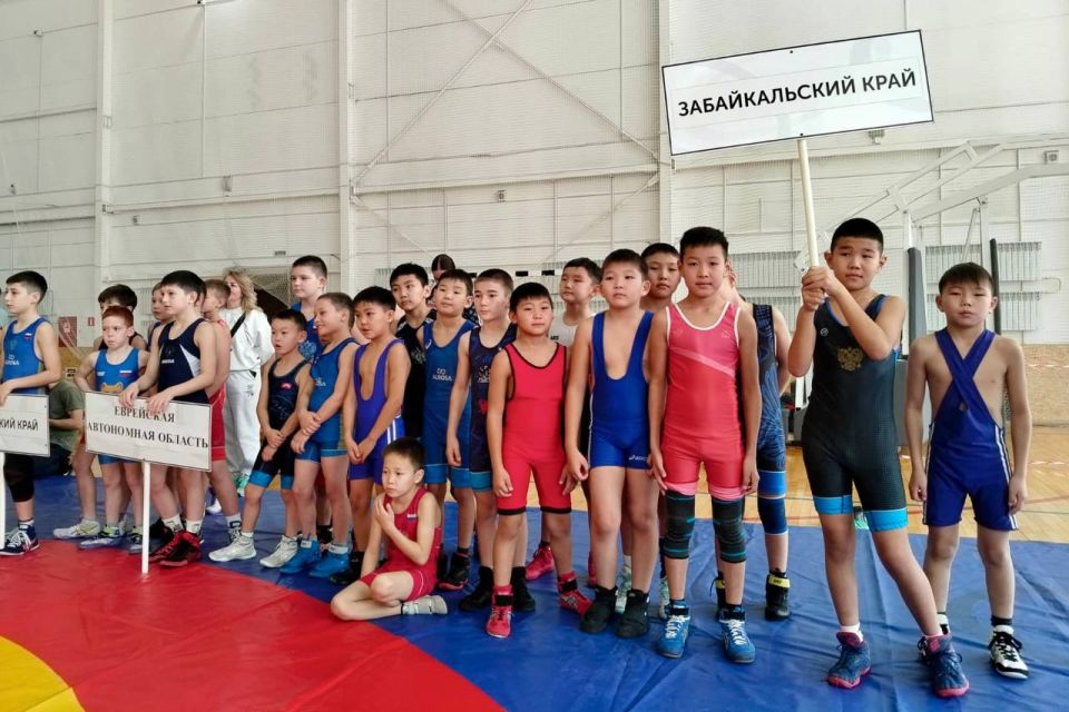 Сегодня в Белогорске стартовал турнир по борьбе памяти МС СССР Расима Абдукахаровича Юлдашева!