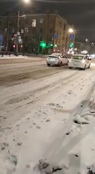 Очистка улиц продолжается