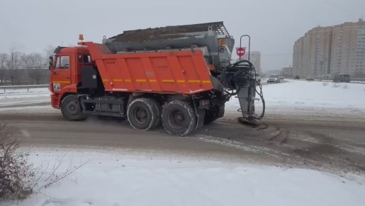 Продолжается очистка улично-дорожной сети города