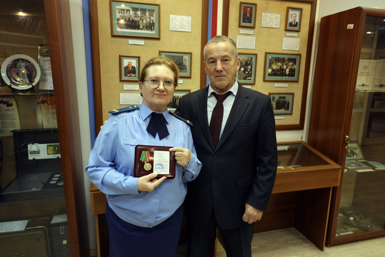 Вчера в музее регионального надзорного ведомства состоялось расширенное заседание Совета общественной организации ветеранов и пенсионеров прокуратуры Забайкальского края с приглашением всех ее членов Вчера в музее регионального надзорного ведомства состоялось расширенное заседание Совета общественной организации ветеранов и пенсионеров прокуратуры Забайкальского края с приглашением всех ее членов