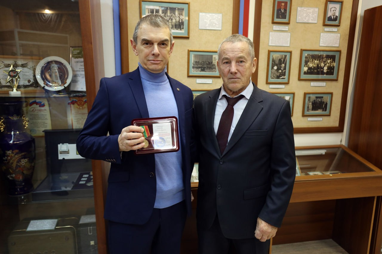 Вчера в музее регионального надзорного ведомства состоялось расширенное заседание Совета общественной организации ветеранов и пенсионеров прокуратуры Забайкальского края с приглашением всех ее членов Вчера в музее регионального надзорного ведомства состоялось расширенное заседание Совета общественной организации ветеранов и пенсионеров прокуратуры Забайкальского края с приглашением всех ее членов