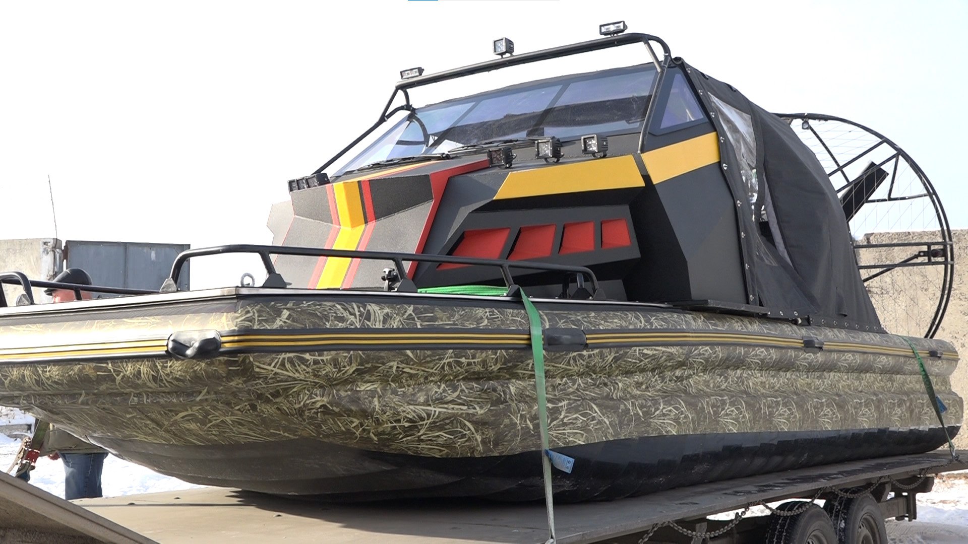 Два больших подарка получили сотрудники МЧС и школьники из посёлка Вершино-Дарасунский