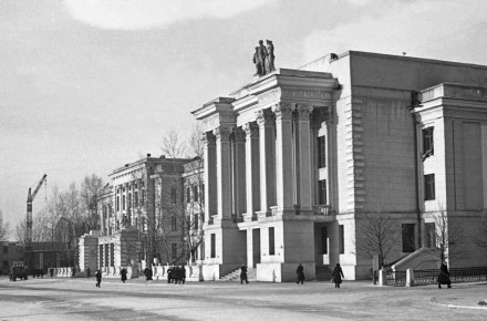 85 лет назад, 16 ноября 1940 года, в Чите на улице Ленина был торжественно открыт Читинский дом офицеров Красной Армии