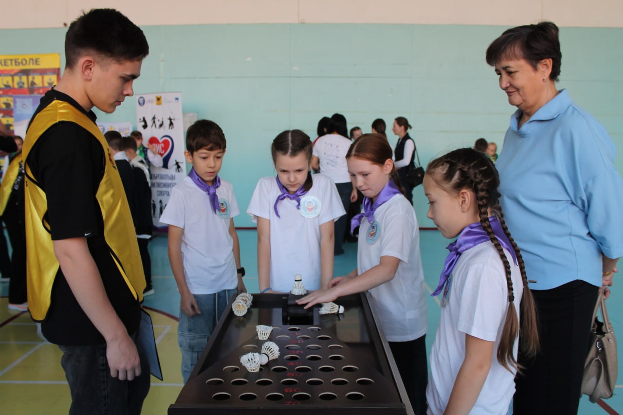 Орлята-спортсмены соревнуются в настольных спортивных играх