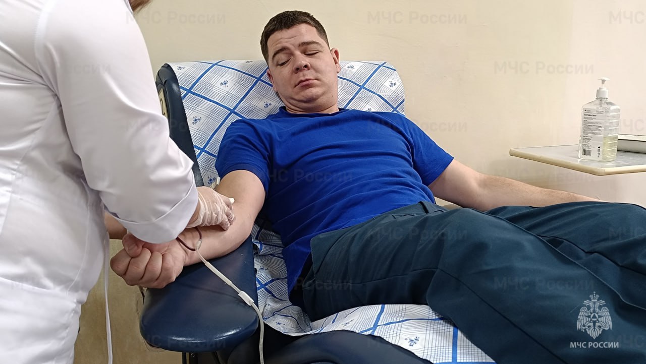 Капля крови – жизнь: спасатели Забайкалья сдали кровь для участников СВО Капля крови – жизнь: спасатели Забайкалья сдали кровь для участников СВО