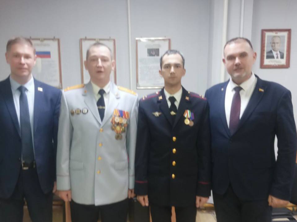 Депутаты Думы Читы поздравили с профессиональным праздником участковых уполномоченных отдела полиции «Северный» Депутаты Думы Читы поздравили с профессиональным праздником участковых уполномоченных отдела полиции «Северный»