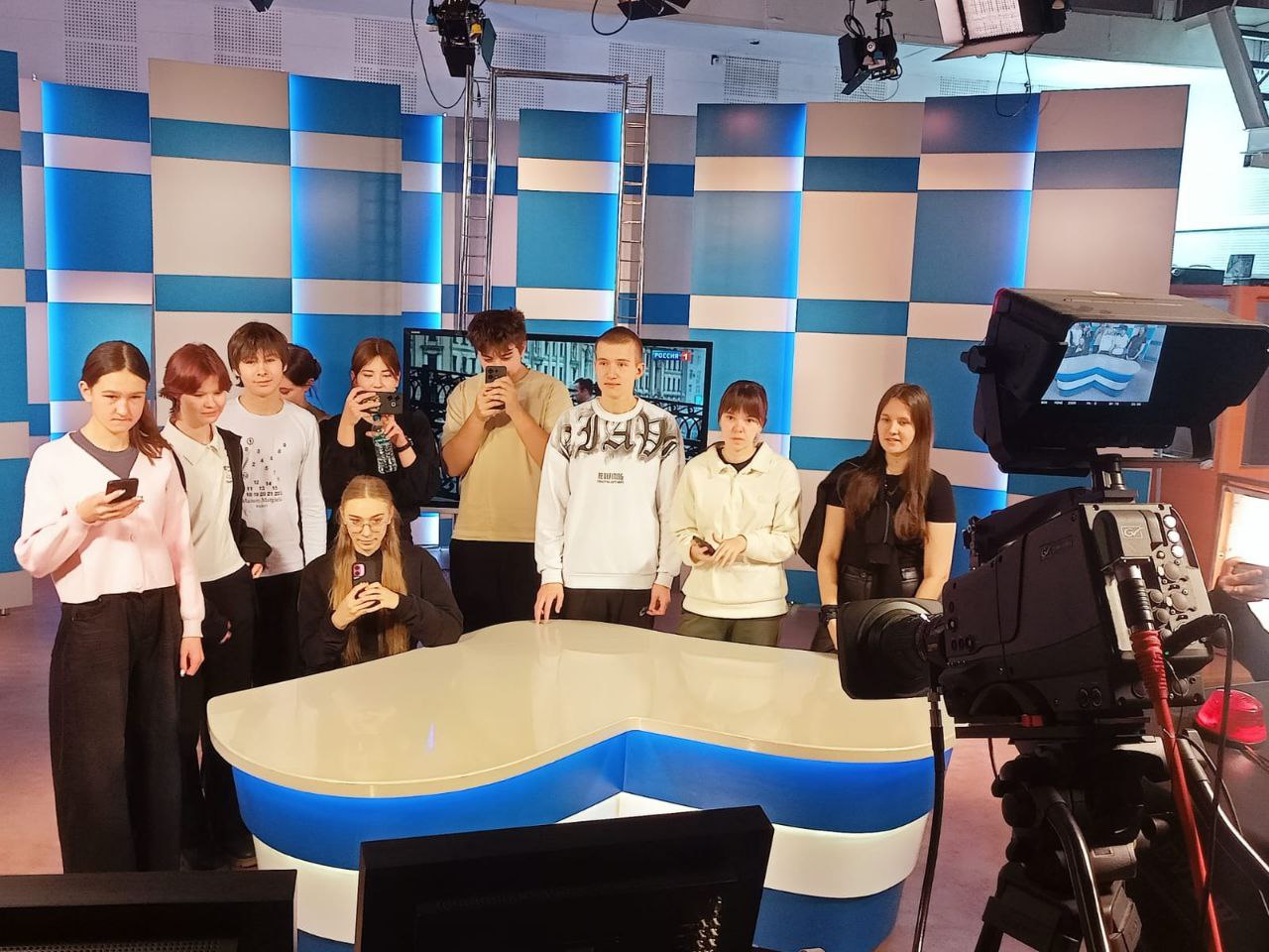 День погружения: от телестудии до Общественной палаты! День погружения: от телестудии до Общественной палаты!