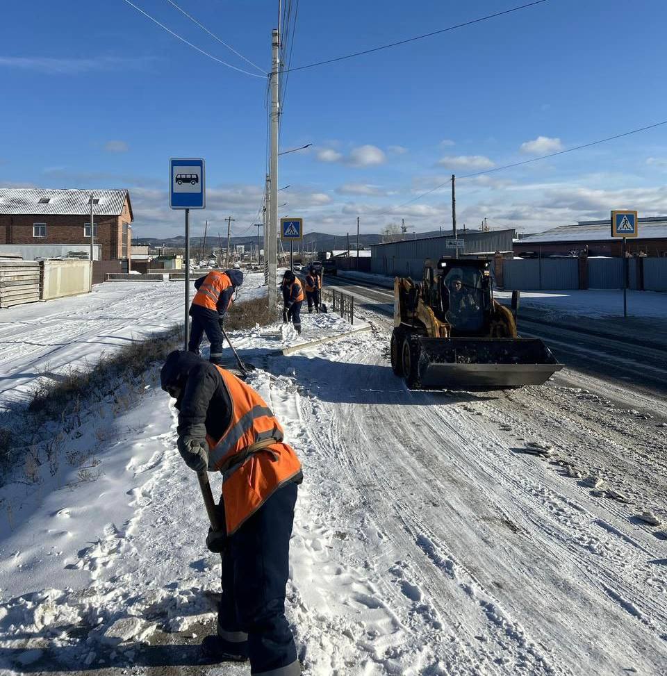По информации комитета городского хозяйства, на вечер 16 ноября, работы по механизированной очистке проезжей части от выпавшего снега были выполнены на 257 километрах улично-дорожной сети краевого центра По информации комитета городского хозяйства, на вечер 16 ноября, работы по механизированной очистке проезжей части от выпавшего снега были выполнены на 257 километрах улично-дорожной сети краевого центра