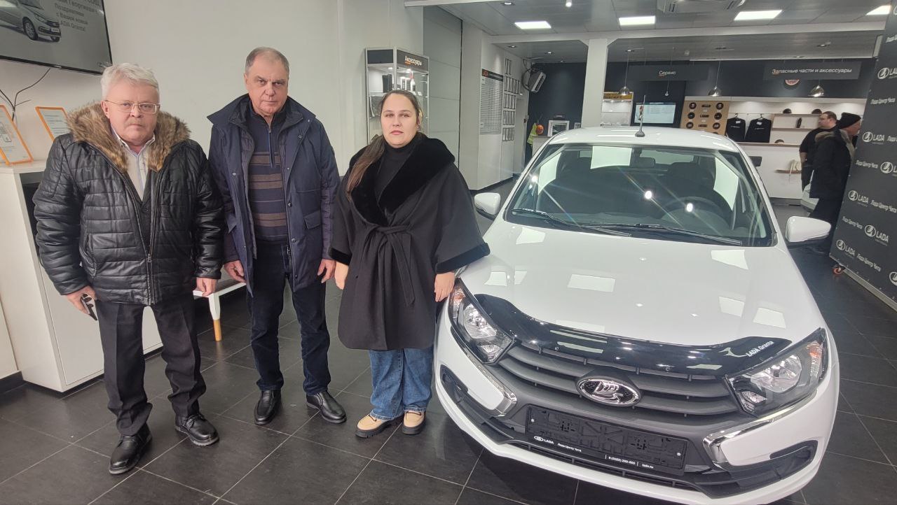 Депутат Госдумы Александр Скачков передал автомобиль одной из школ Тунгокоченского округа Забайкалья