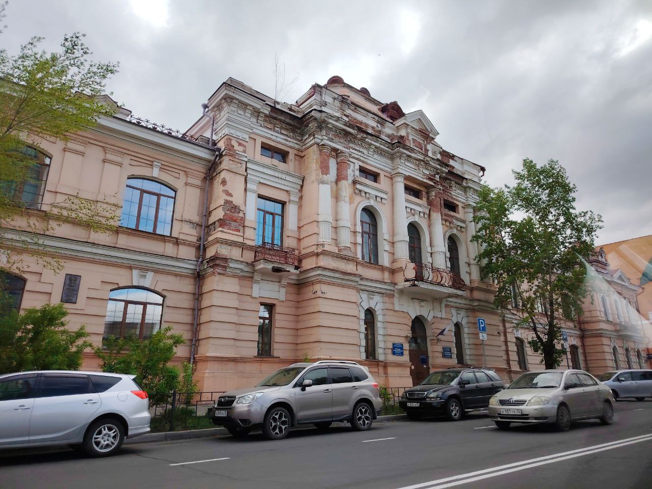 Главгосэкспертиза одобрила проект капремонта исторического корпуса ЗабГУ в Чите