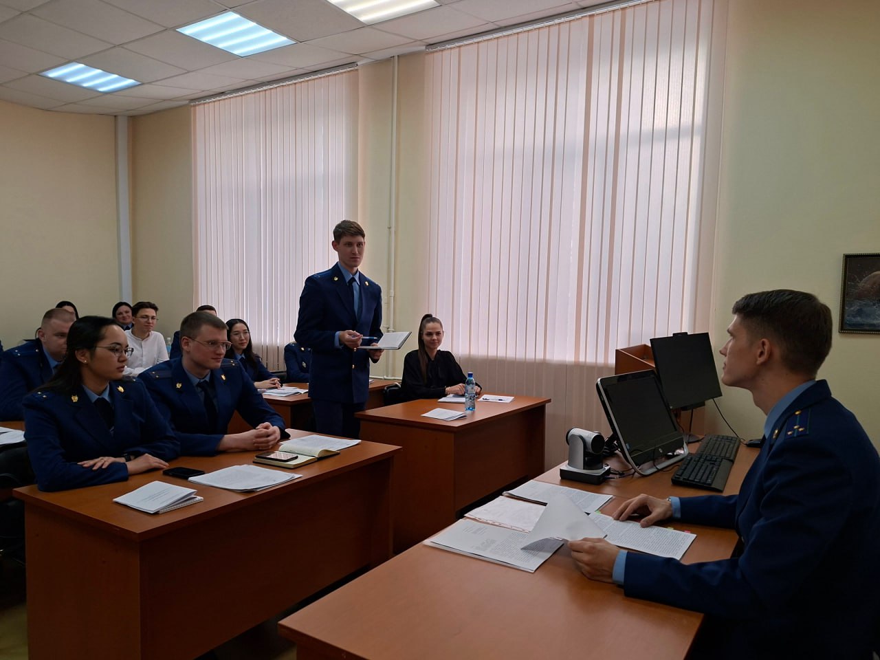 В ходе служебной командировки в Хабаровск прокурор отдела по надзору за законностью правовых актов, соблюдением прав и свобод граждан управления по надзору за исполнением федерального законодательства прокуратуры... В ходе служебной командировки в Хабаровск прокурор отдела по надзору за законностью правовых актов, соблюдением прав и свобод граждан управления по надзору за исполнением федерального законодательства прокуратуры...