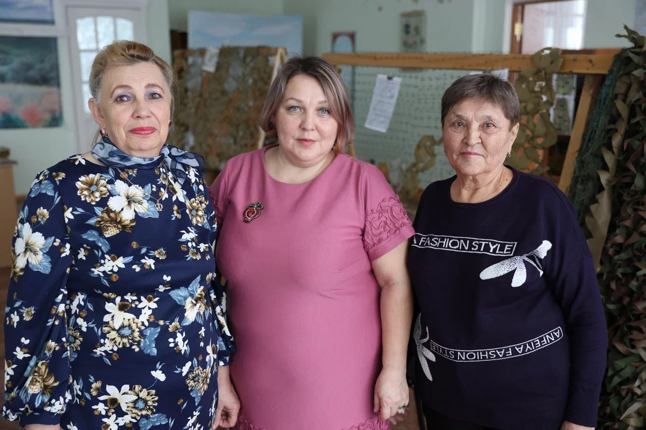 «Волонтерство объединило посёлок»: Забайкальцы из Новоорловска сплели более тысячи квадратных метров сетей для СВО «Волонтерство объединило посёлок»: Забайкальцы из Новоорловска сплели более тысячи квадратных метров сетей для СВО