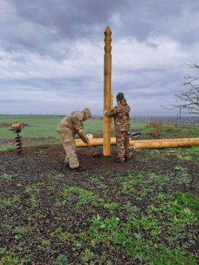 Воины из Забайкальского края и Бурятии восстановили субурган в память о погибших героях СВО в ДНР