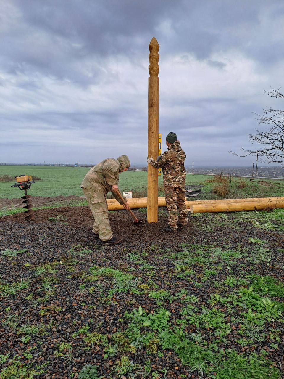 Воины из Забайкальского края и Бурятии восстановили субурган в память о погибших героях СВО в ДНР
