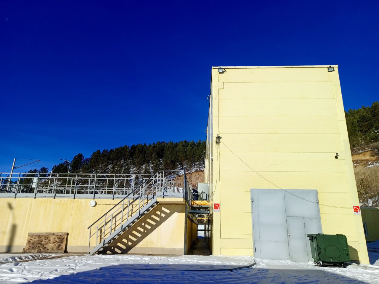 После введения в эксплуатацию очистных сооружений в Хилке, построенных в рамках нацпроекта "Экология", выявлены различные недостатки, связанные с работой аэрационной системы и отсутствием некоторого оборудования После введения в эксплуатацию очистных сооружений в Хилке, построенных в рамках нацпроекта "Экология", выявлены различные недостатки, связанные с работой аэрационной системы и отсутствием некоторого оборудования