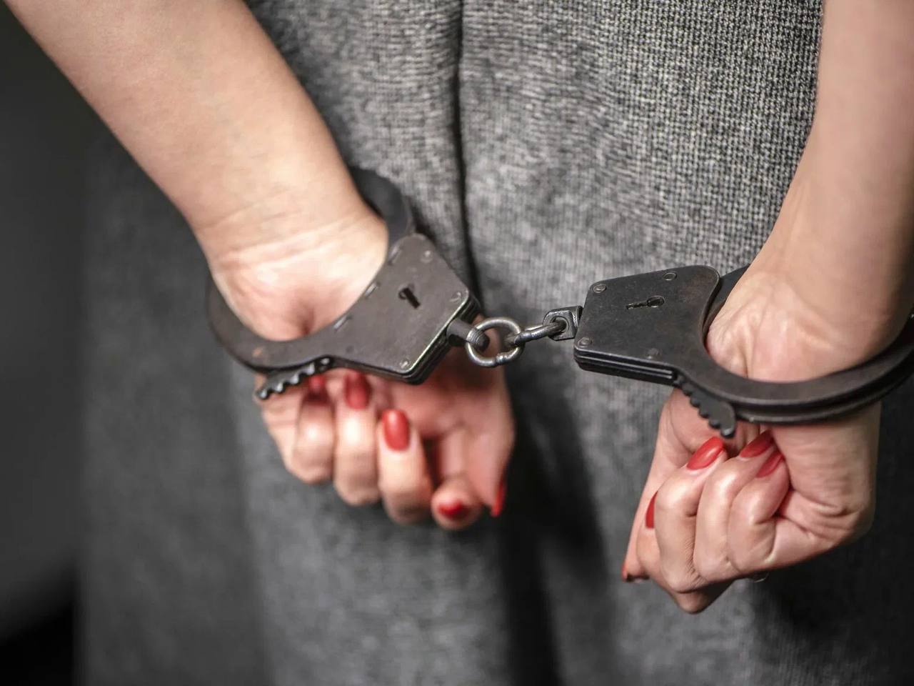 В Чите полицейские задержали подозреваемую в сбыте наркотических средств в виде закладок