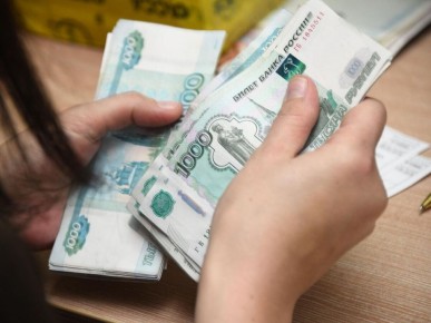 Кому положены доплаты за 25 лет стажа: юридические советы