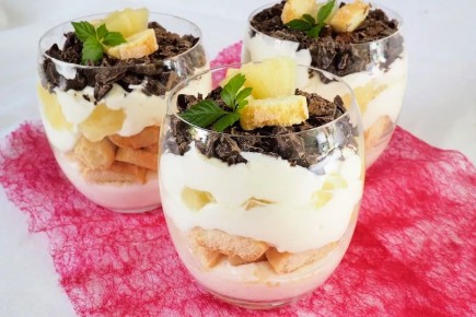 Летний десерт, который освежит и порадует: легкое мороженое на основе творога