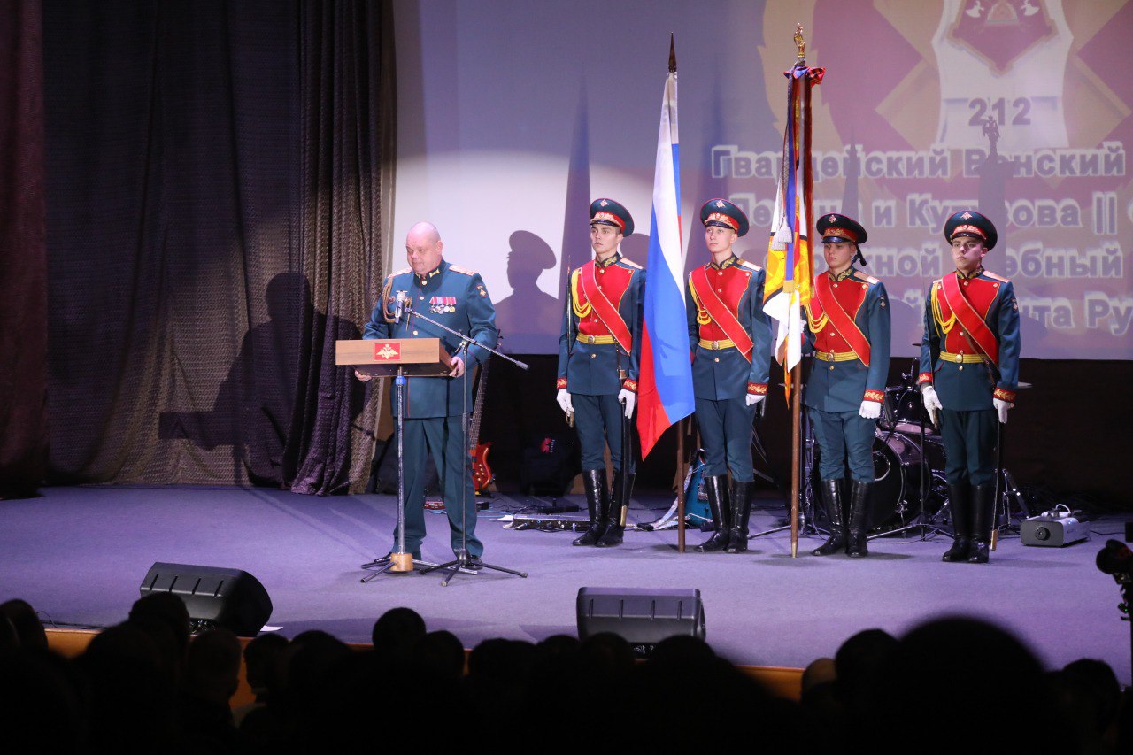 Александр Осипов поздравил военнослужащих Гвардейского Окружного учебного центра ВВО в Забайкалье со 102 годовщиной образования части Александр Осипов поздравил военнослужащих Гвардейского Окружного учебного центра ВВО в Забайкалье со 102 годовщиной образования части