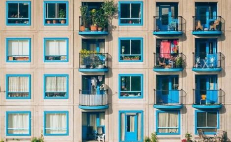 Как помыть окна быстро и без разводов: секреты успешных хозяек