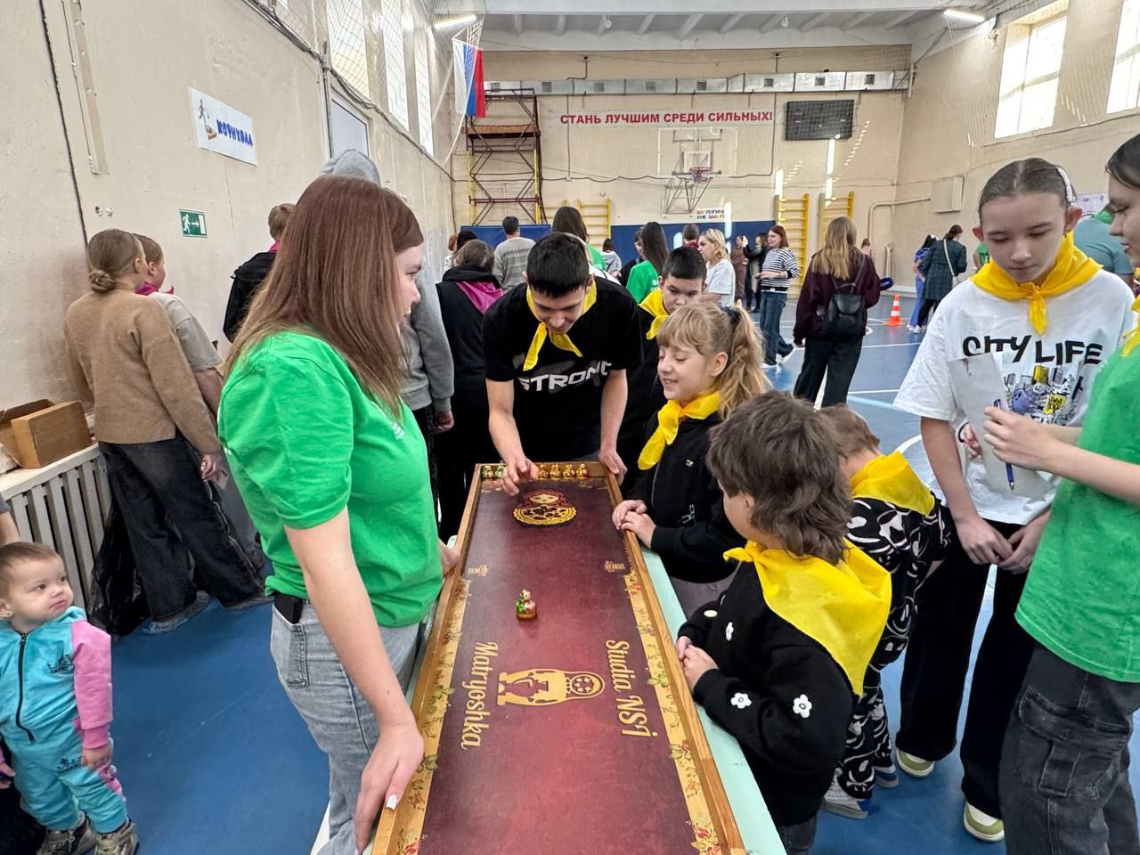 Субботним солнечным днем 22 ноября в зале Забайкальской краевой спортивной школы было много детских хороших эмоций - здесь прошел познавательно-спортивный праздник для детей-инвалидов Черновского района Субботним солнечным днем 22 ноября в зале Забайкальской краевой спортивной школы было много детских хороших эмоций - здесь прошел познавательно-спортивный праздник для детей-инвалидов Черновского района