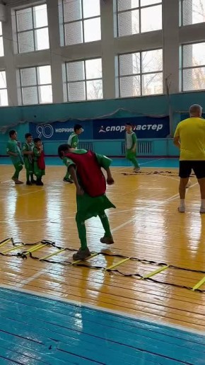 Федерация футбола Забайкальского края в сотрудничестве с Министерством спорта Забайкальского края и спортивной школой по футболу Забайкальского края провела мастер-класс для детей из Сирии