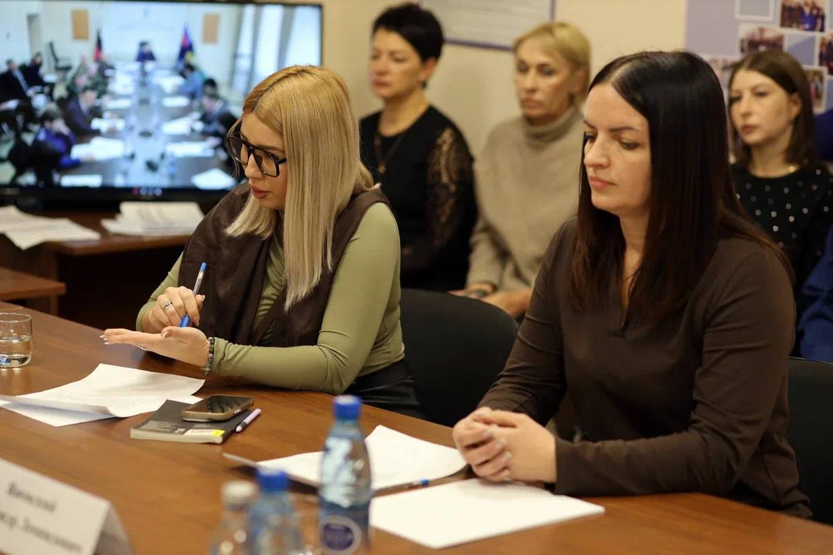 Начальник управления Генпрокуратуры России по ДФО Андрей Мондохонов провел прием граждан в городе Шилке Забайкальского края Начальник управления Генпрокуратуры России по ДФО Андрей Мондохонов провел прием граждан в городе Шилке Забайкальского края