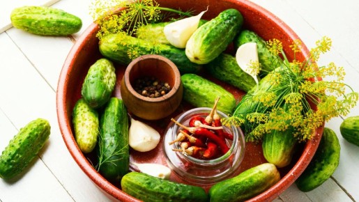 Малосольные огурцы будут готовы за считаные часы: вкуснятину поставите на стол к ужину