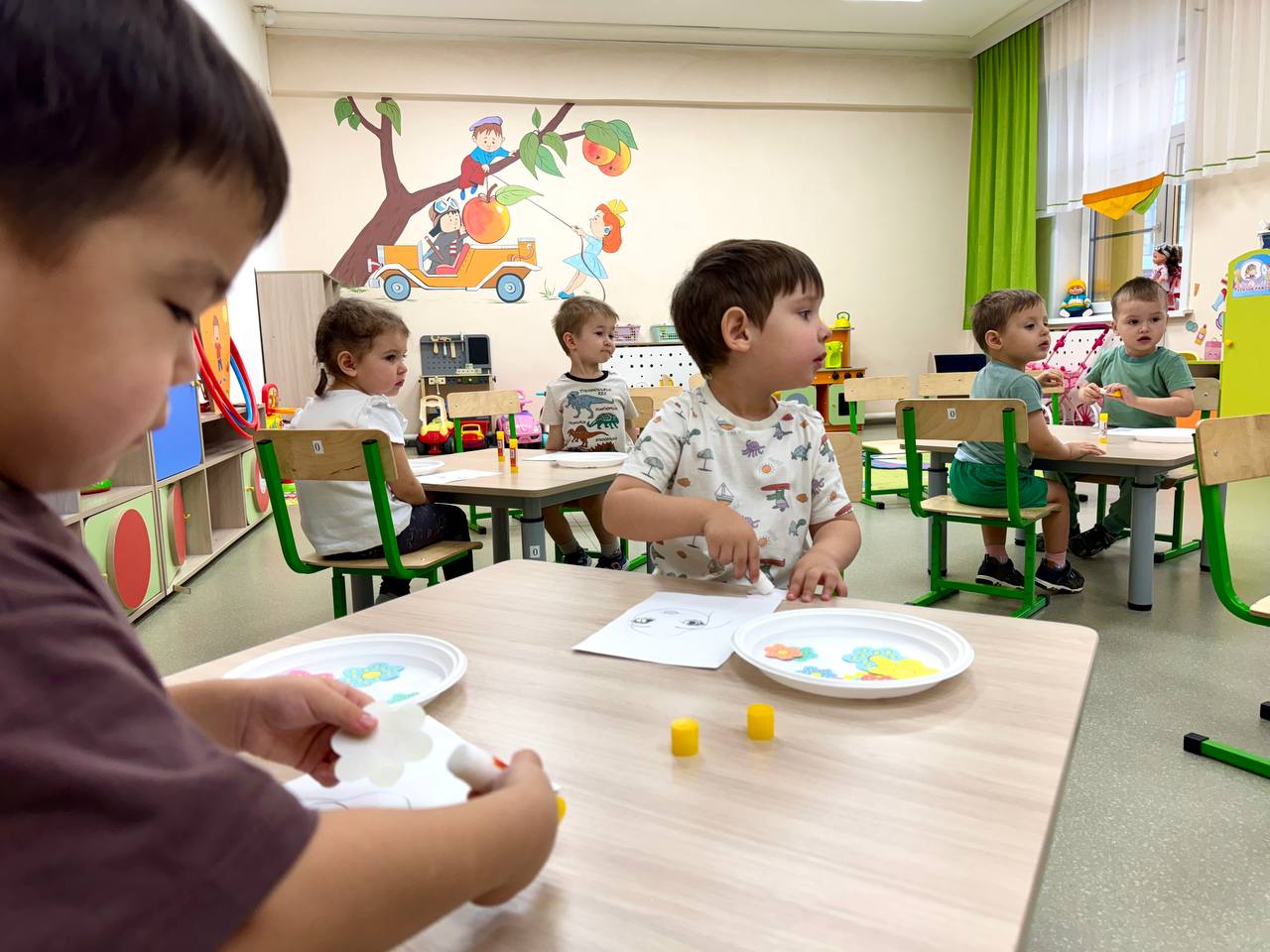 Малыши из детского сада «Солнечный» подготовили открытки ко Дню матери Малыши из детского сада «Солнечный» подготовили открытки ко Дню матери