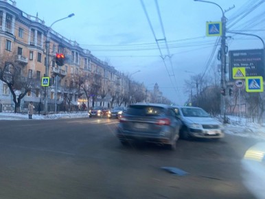 Вот он, конец рабочей недели! Движение по Полины Осипенко — Ленина затруднено