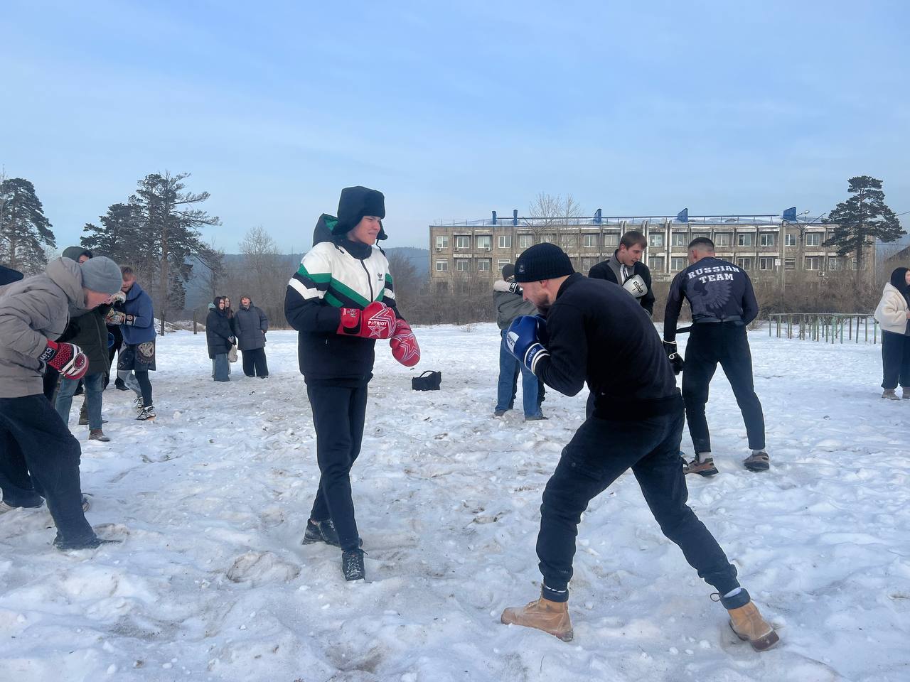 Русский форум: Забайкальские мужики встретились в кулачном бою Русский форум: Забайкальские мужики встретились в кулачном бою