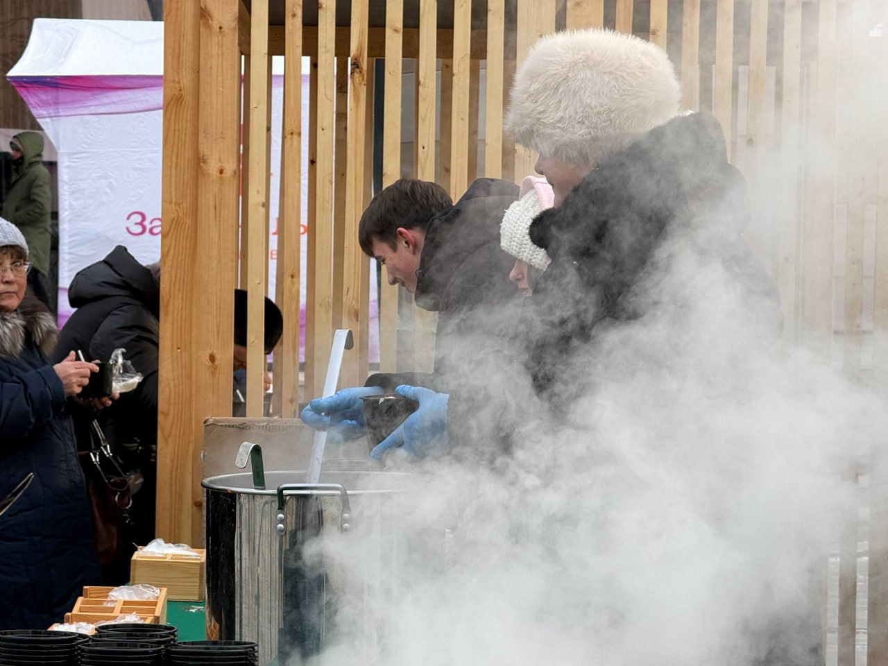 Русский форум: Забайкальцы продолжают приходить на гастрофестиваль русской кухни Русский форум: Забайкальцы продолжают приходить на гастрофестиваль русской кухни