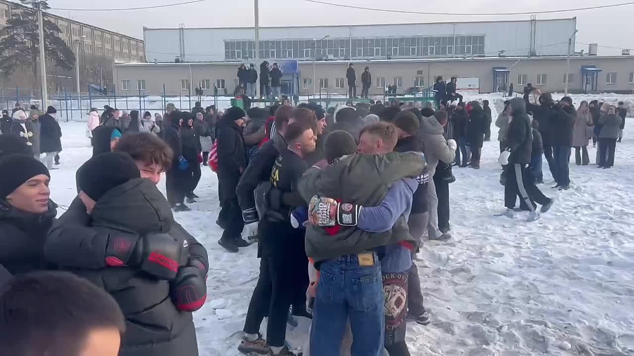 Реконструкция кулачного боя закончилась «обнимашками»