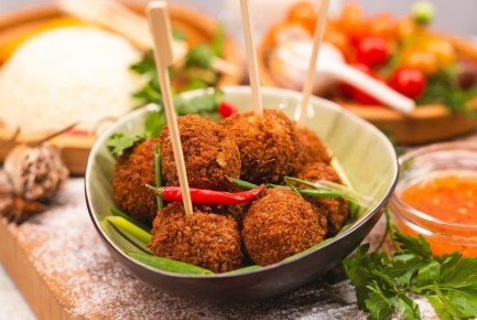 Необычные котлеты в азиатском стиле: сочетание свинины и креветок в новом свете