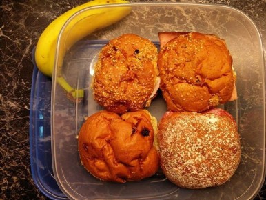 Как убрать неприятный запах из пластикового контейнера: эти 3 средства есть в каждом доме