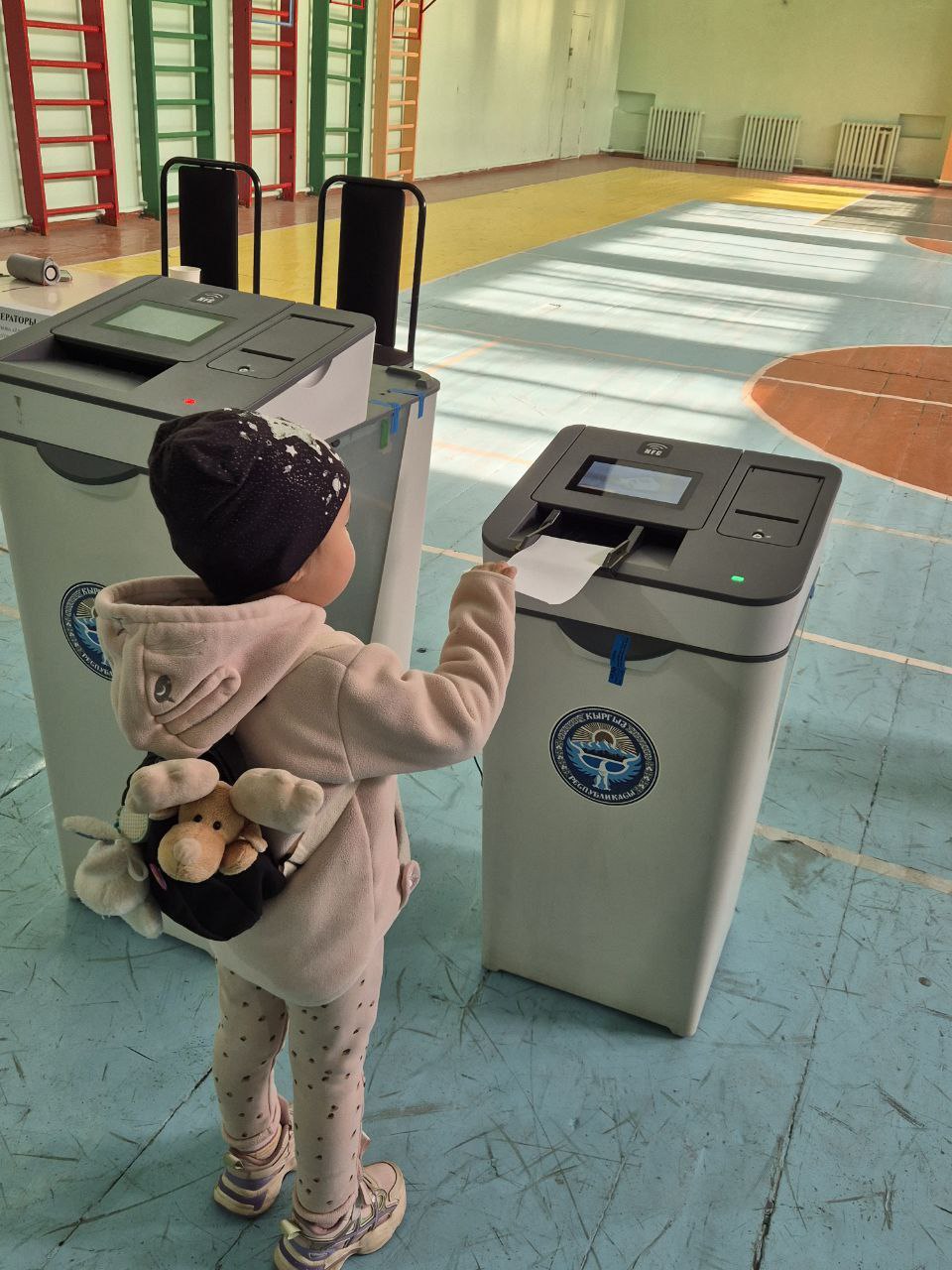 Председатель Избирательной комиссии Забайкальского края Светлана Судакова участвует в миссии международных наблюдателей в Кыргызстане! Председатель Избирательной комиссии Забайкальского края Светлана Судакова участвует в миссии международных наблюдателей в Кыргызстане!