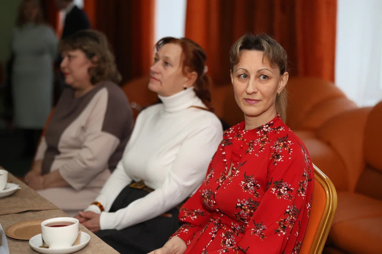 Сила материнства: В Чите прошла встреча матерей участников спецоперации с представителями власти Сила материнства: В Чите прошла встреча матерей участников спецоперации с представителями власти