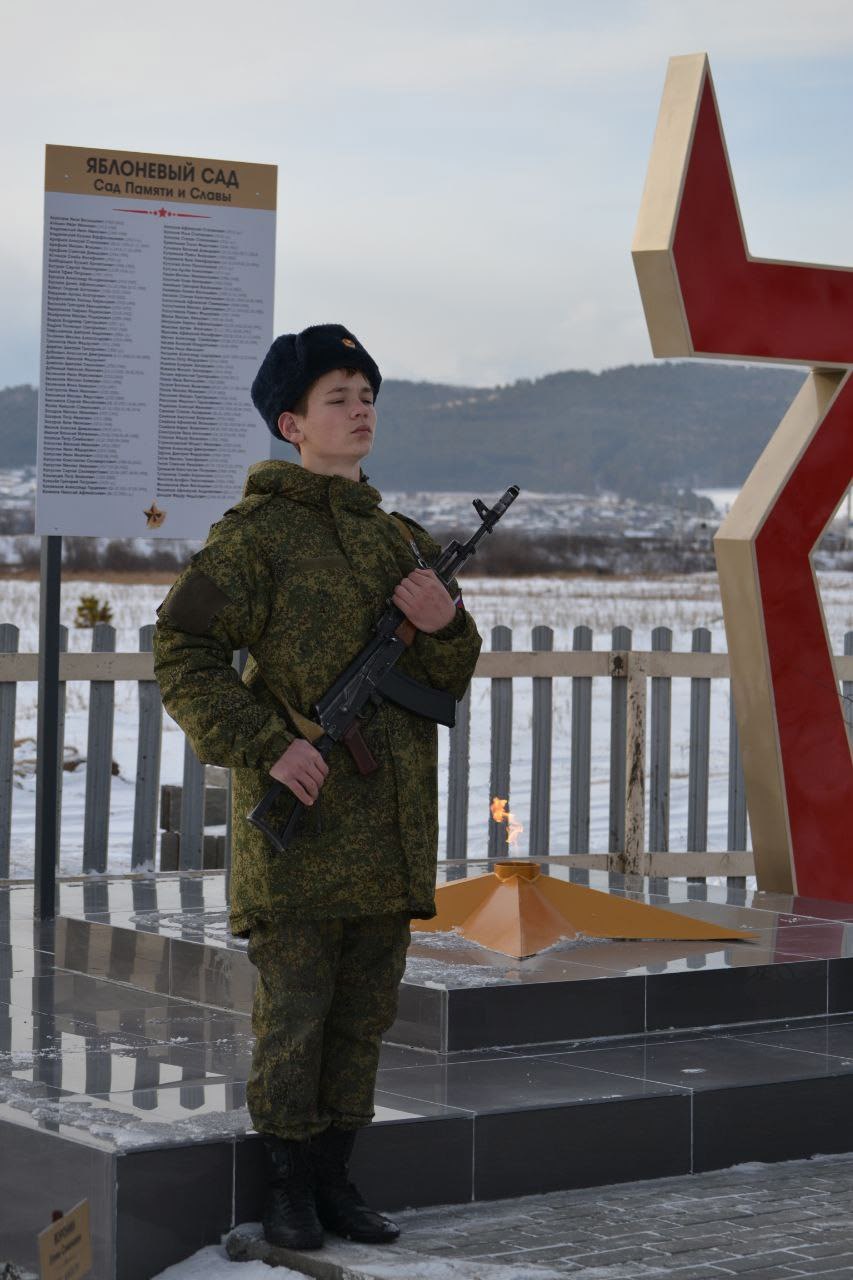 В Красном Чикое открыли Аллею Памяти – символ уважения к Героям В Красном Чикое открыли Аллею Памяти – символ уважения к Героям