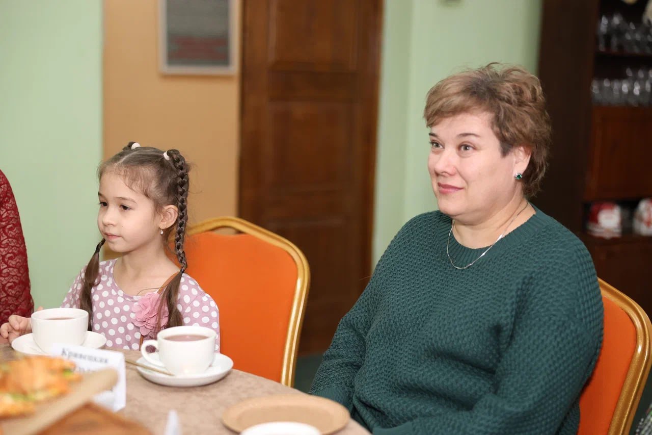 Сила материнства: В Чите прошла встреча матерей участников спецоперации с представителями власти Сила материнства: В Чите прошла встреча матерей участников спецоперации с представителями власти