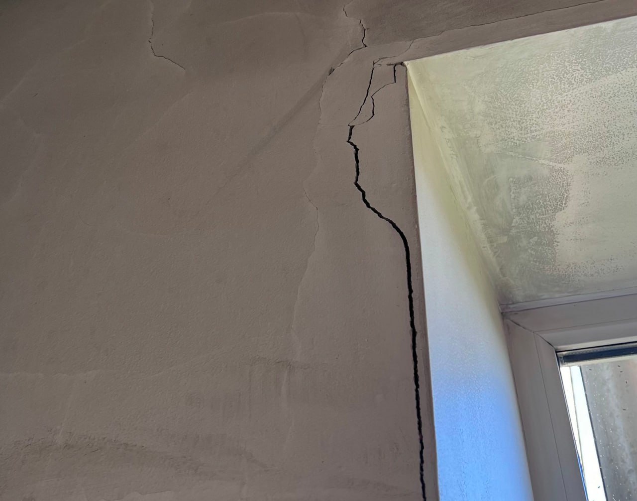 Прокуратура Ингодинского района Читы при проверке находящихся в федеральной собственности зданий лаборатории и ФОКа ЗабГУ выявила многочисленные нарушения при содержании имущества Прокуратура Ингодинского района Читы при проверке находящихся в федеральной собственности зданий лаборатории и ФОКа ЗабГУ выявила многочисленные нарушения при содержании имущества