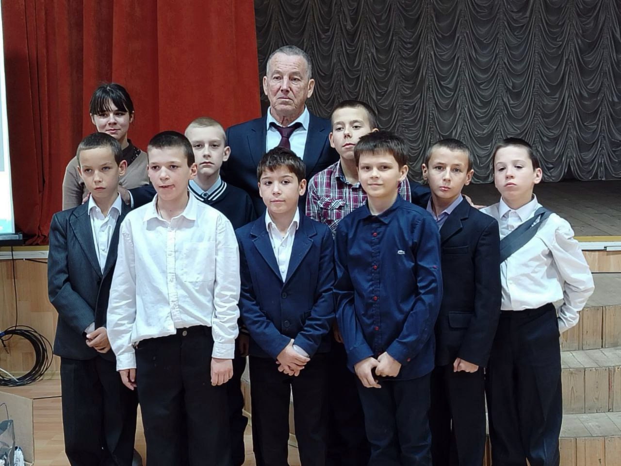 Вчера в рамках работы по государственно-патриотическому воспитанию и правовому просвещению председатель Совета общественной организации ветеранов и пенсионеров прокуратуры Забайкальского края Валерий Попов совместно с... Вчера в рамках работы по государственно-патриотическому воспитанию и правовому просвещению председатель Совета общественной организации ветеранов и пенсионеров прокуратуры Забайкальского края Валерий Попов совместно с...