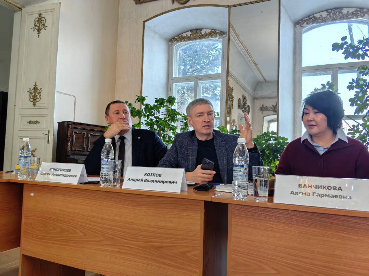 В Нерчинске проходит круглый стол по сохранению объектов культурного наследия В Нерчинске проходит круглый стол по сохранению объектов культурного наследия